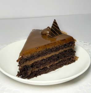 Milk chocolate pastry